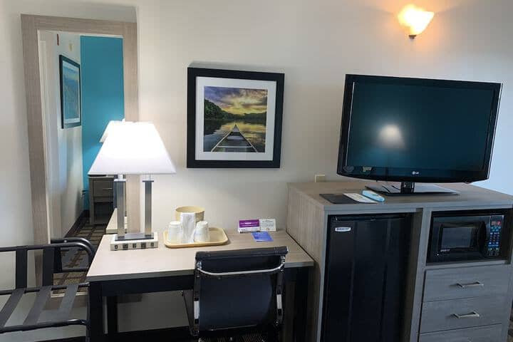 Room 7 of 37