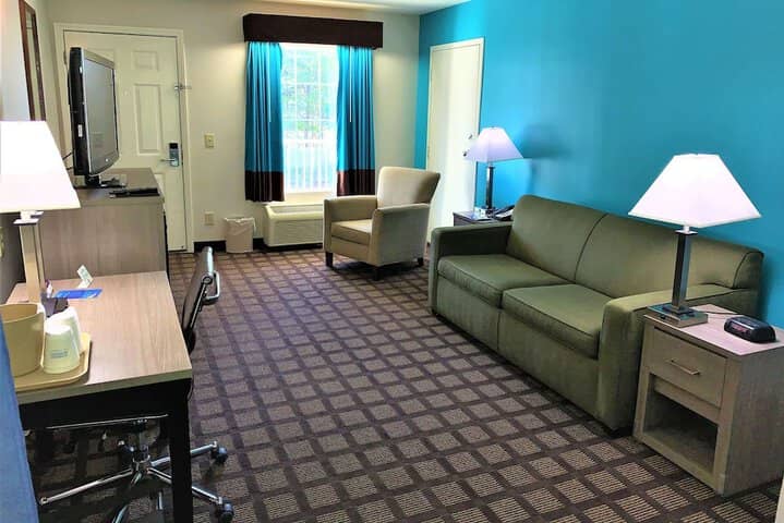 Room 18 of 37