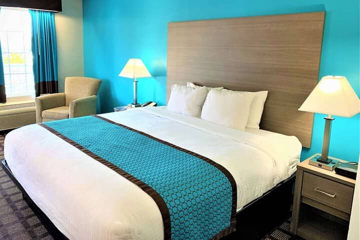 Room 15 of 37