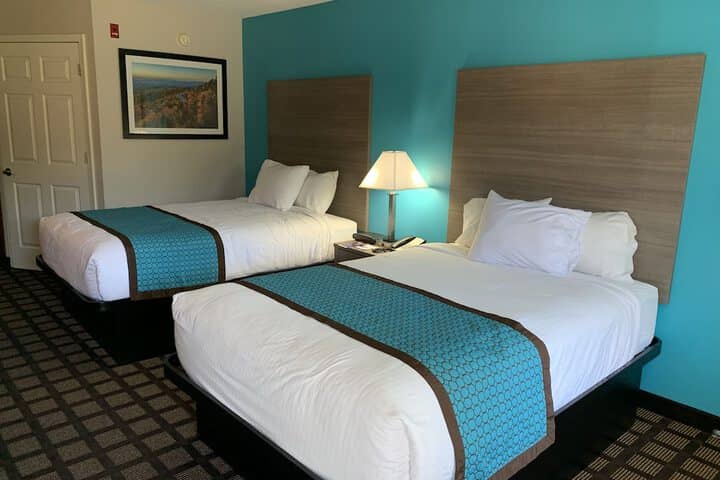 Room 8 of 37